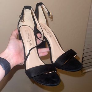 All black Herstyle chunky heel size 7.5 🖤